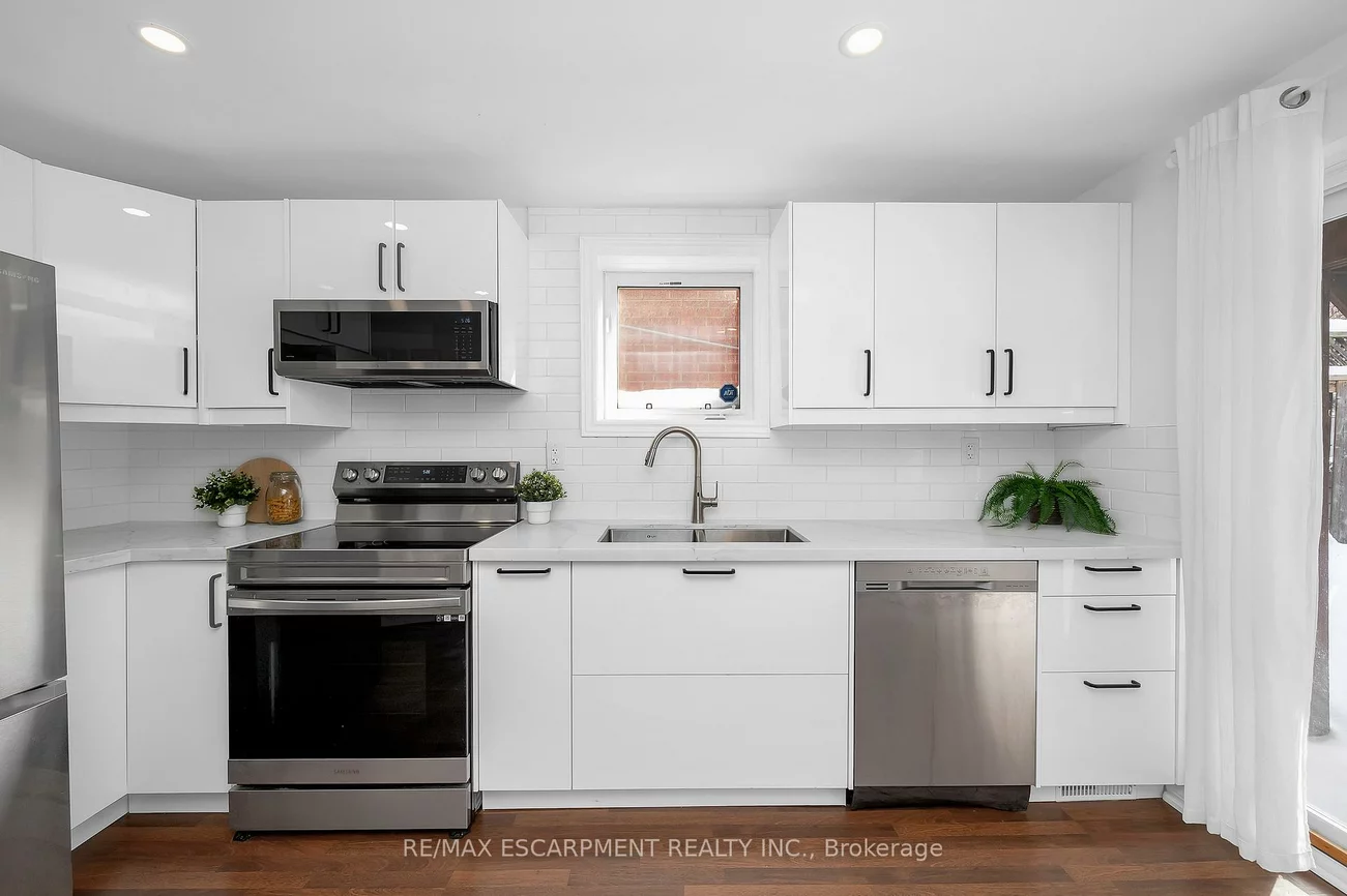 2546, Nichols, 1018 - WC Wedgewood Creek, Oakville