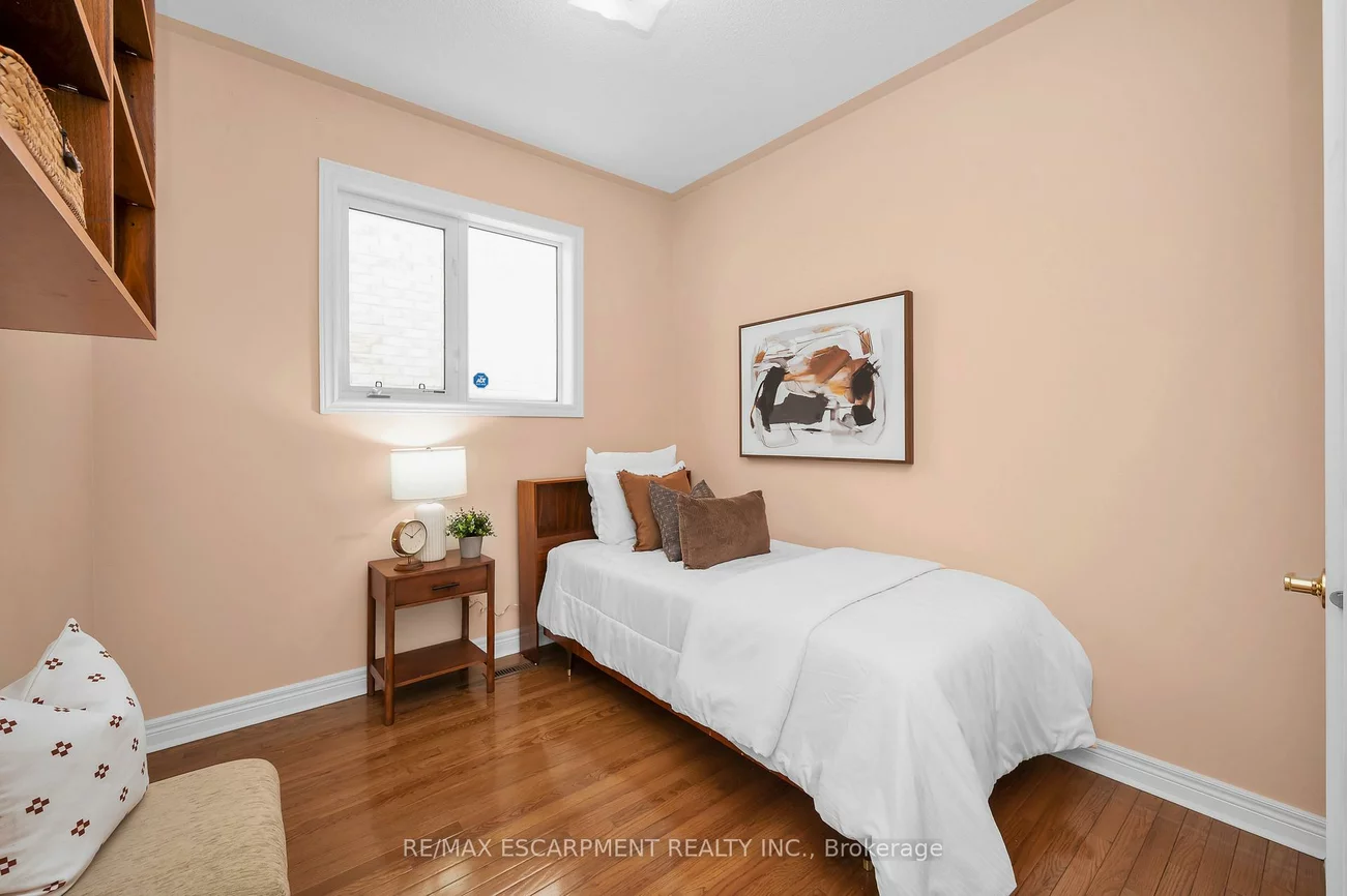 2546, Nichols, 1018 - WC Wedgewood Creek, Oakville