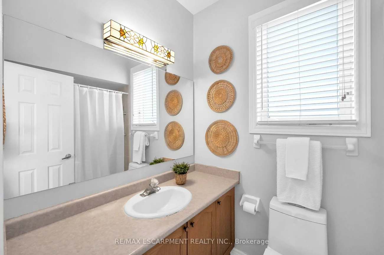 2546, Nichols, 1018 - WC Wedgewood Creek, Oakville