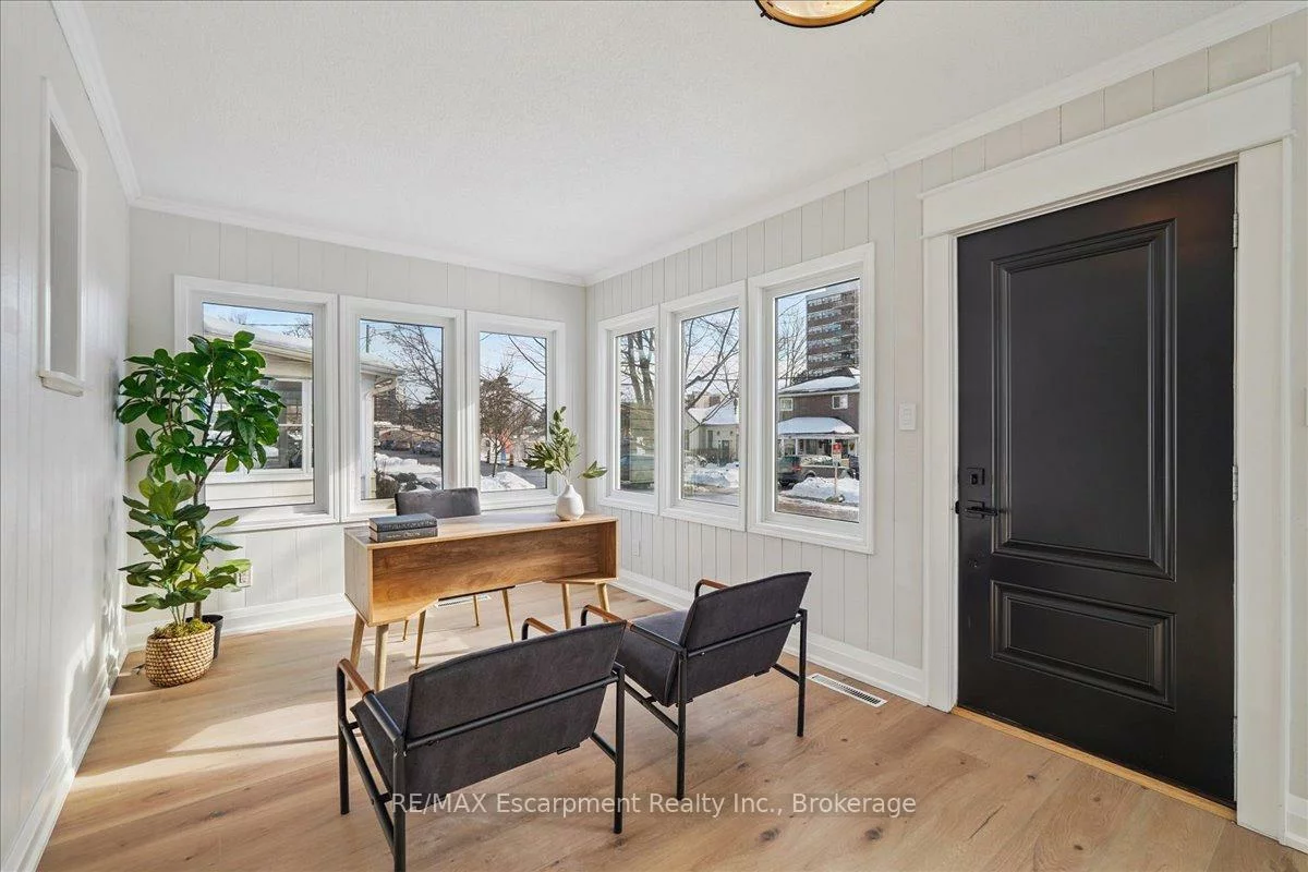 135, DEANE, 1002 - CO Central, Oakville