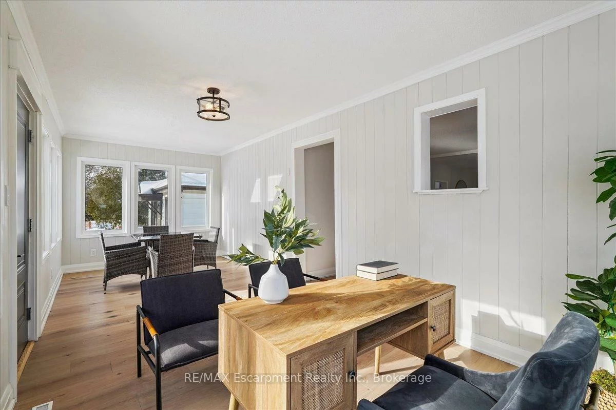 135, DEANE, 1002 - CO Central, Oakville