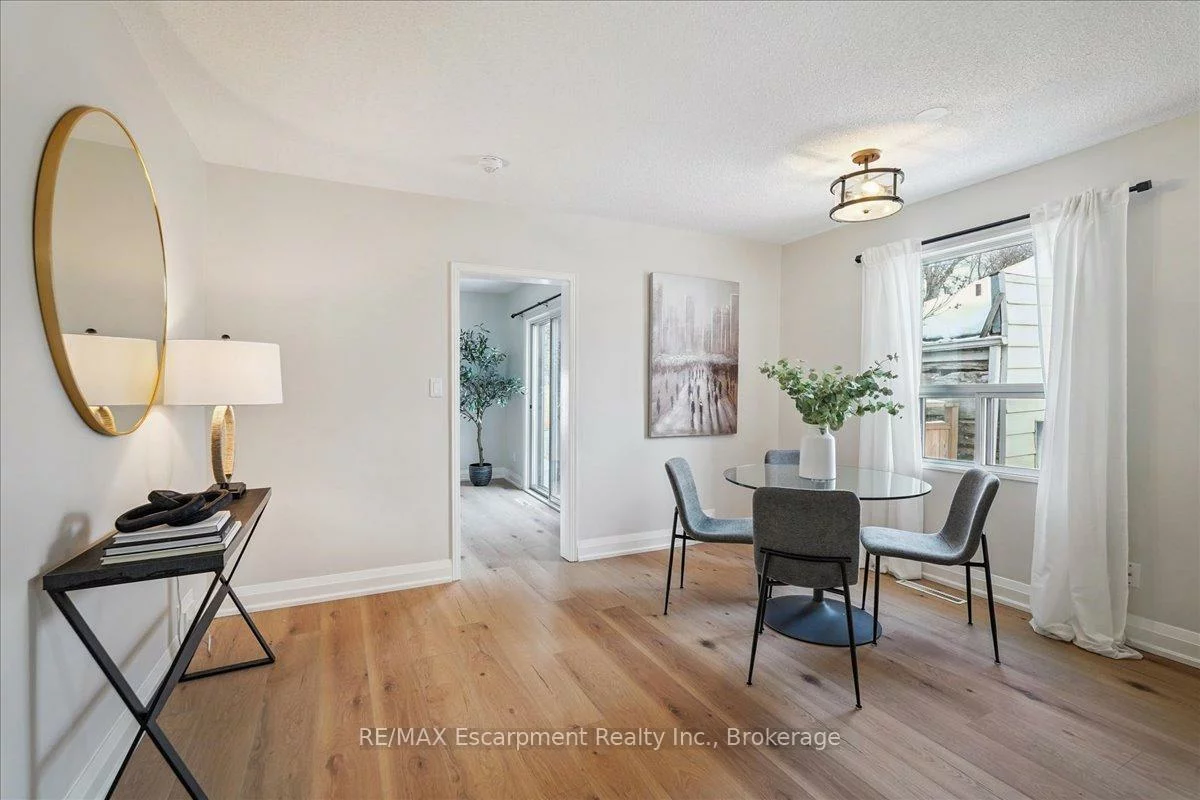 135, DEANE, 1002 - CO Central, Oakville