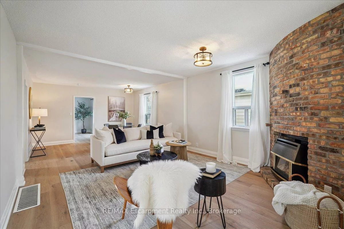 135, DEANE, 1002 - CO Central, Oakville