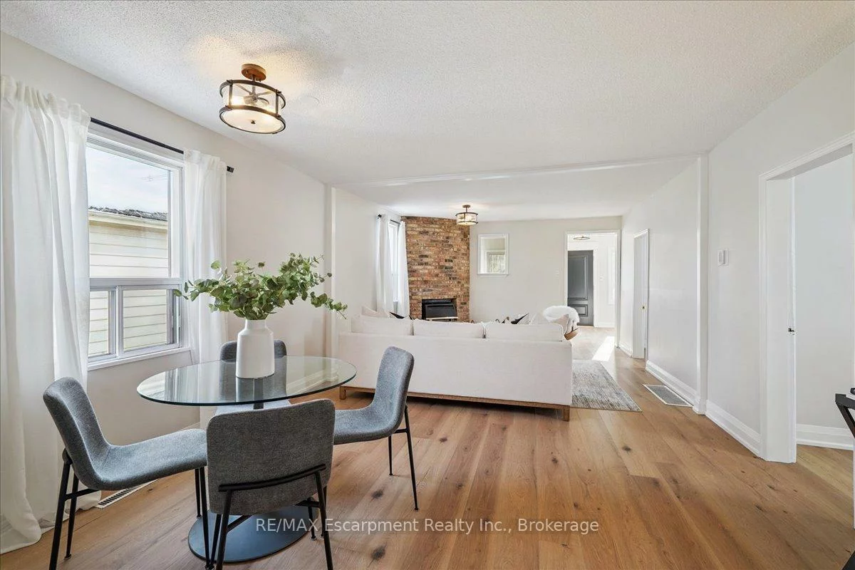 135, DEANE, 1002 - CO Central, Oakville