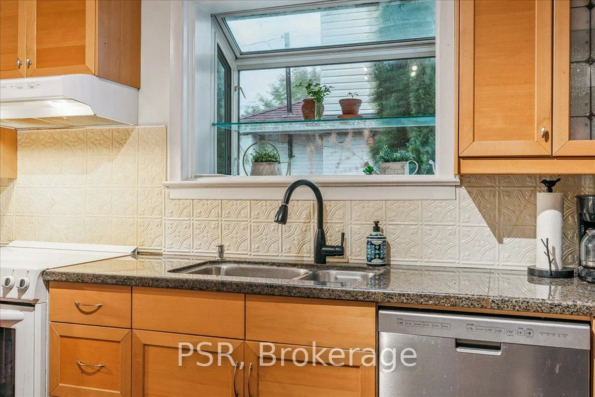 402, Willis, 1020 - WO West, Oakville