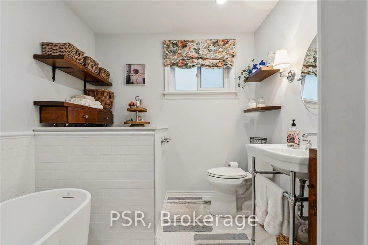 402, Willis, 1020 - WO West, Oakville