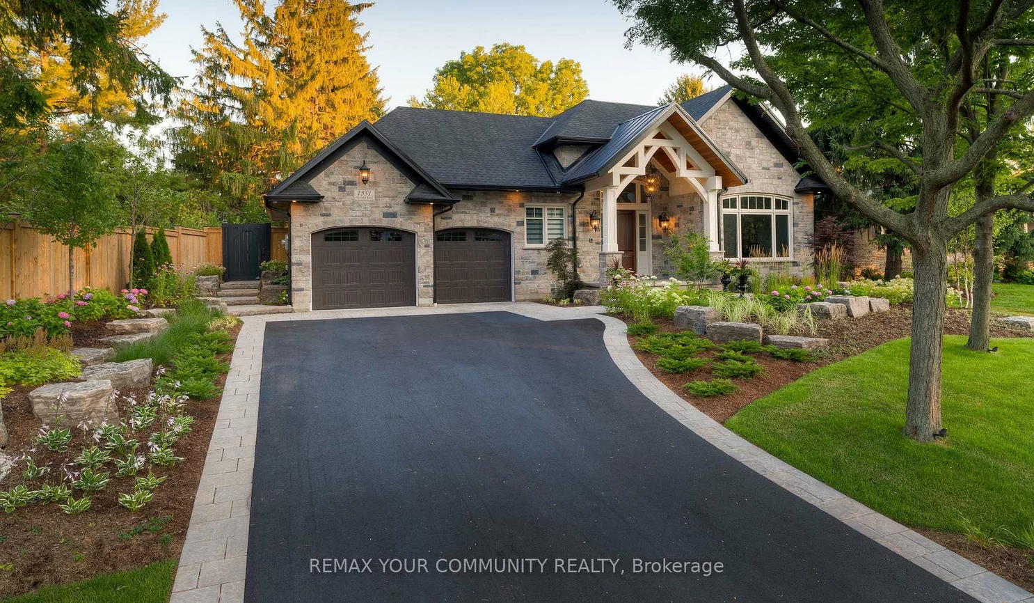 1551, Warland, 1017 - SW Southwest, Oakville