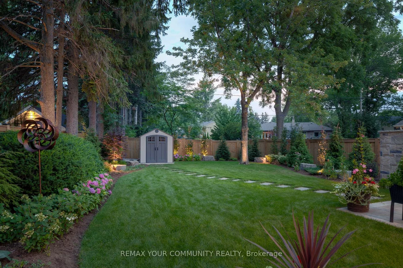 1551, Warland, 1017 - SW Southwest, Oakville