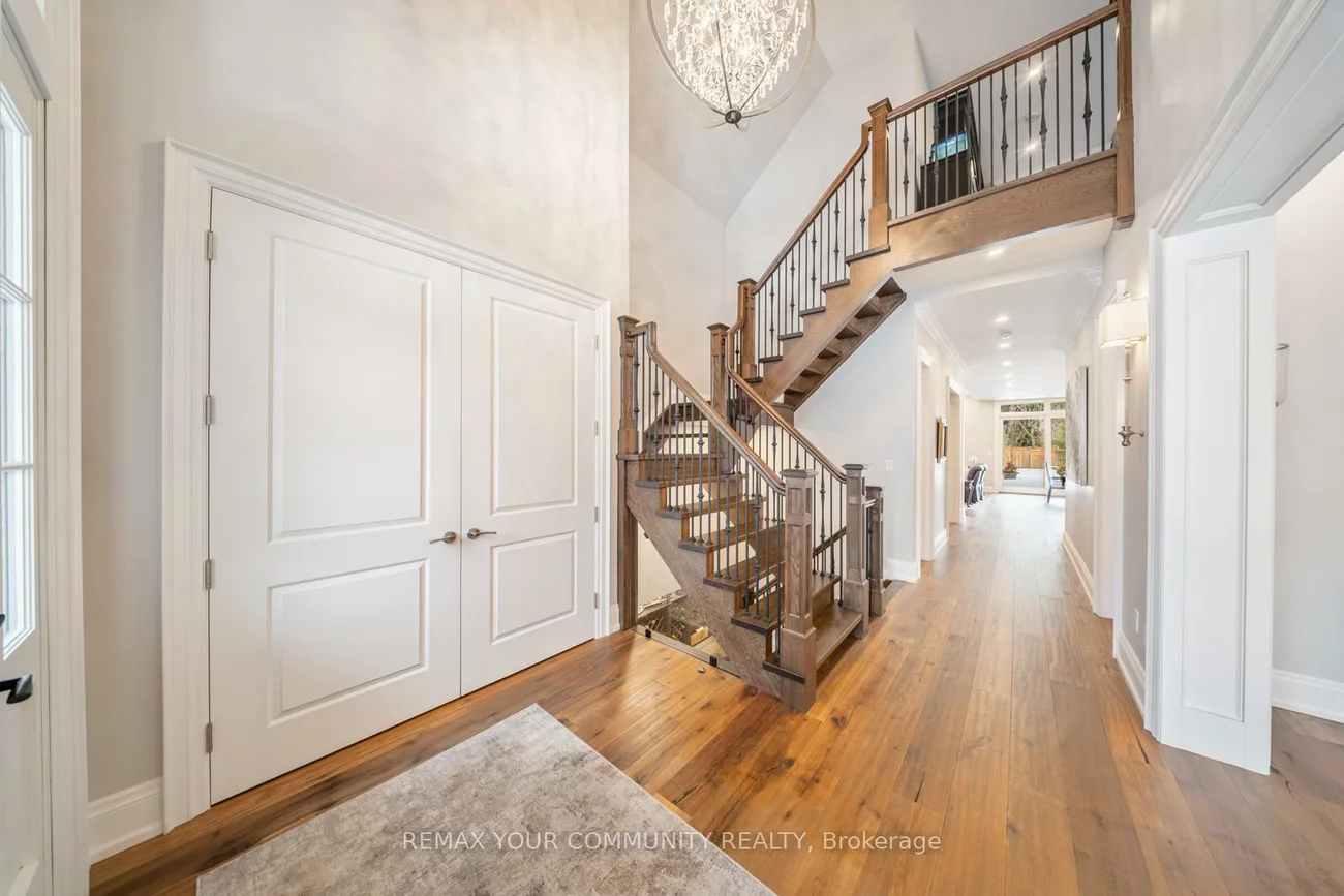 1551, Warland, 1017 - SW Southwest, Oakville