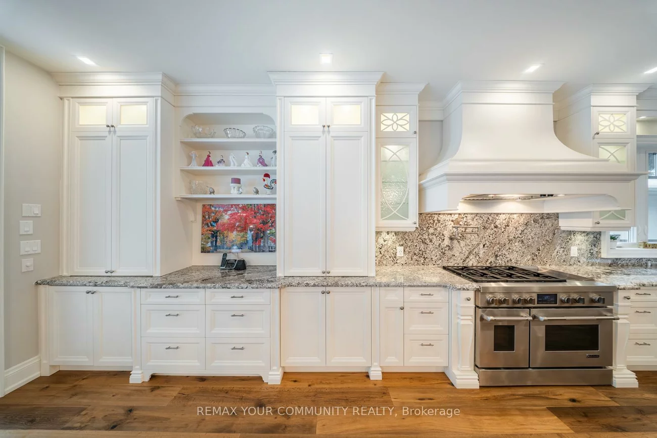 1551, Warland, 1017 - SW Southwest, Oakville