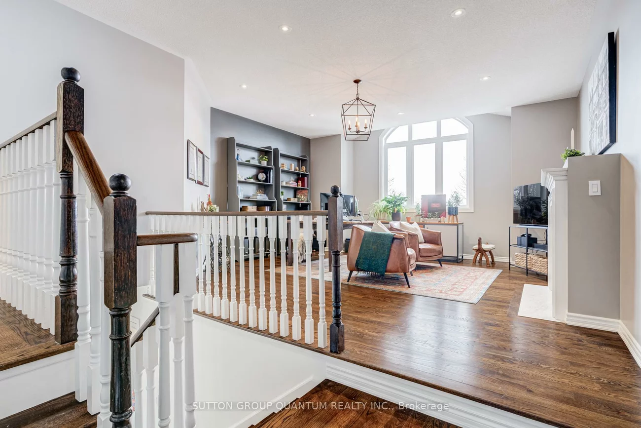 2152, Glenfield, 1022 - WT West Oak Trails, Oakville