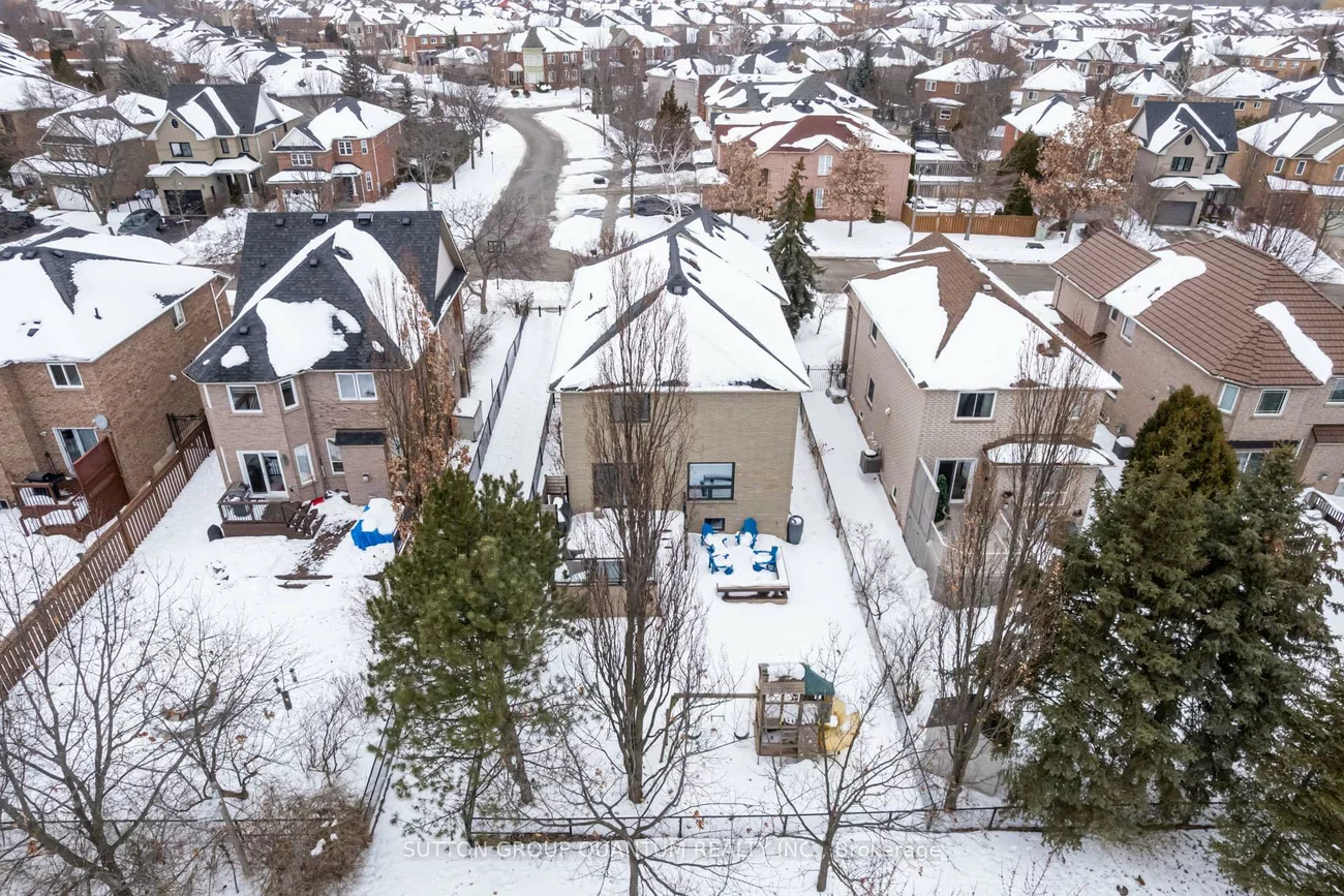 2152, Glenfield, 1022 - WT West Oak Trails, Oakville
