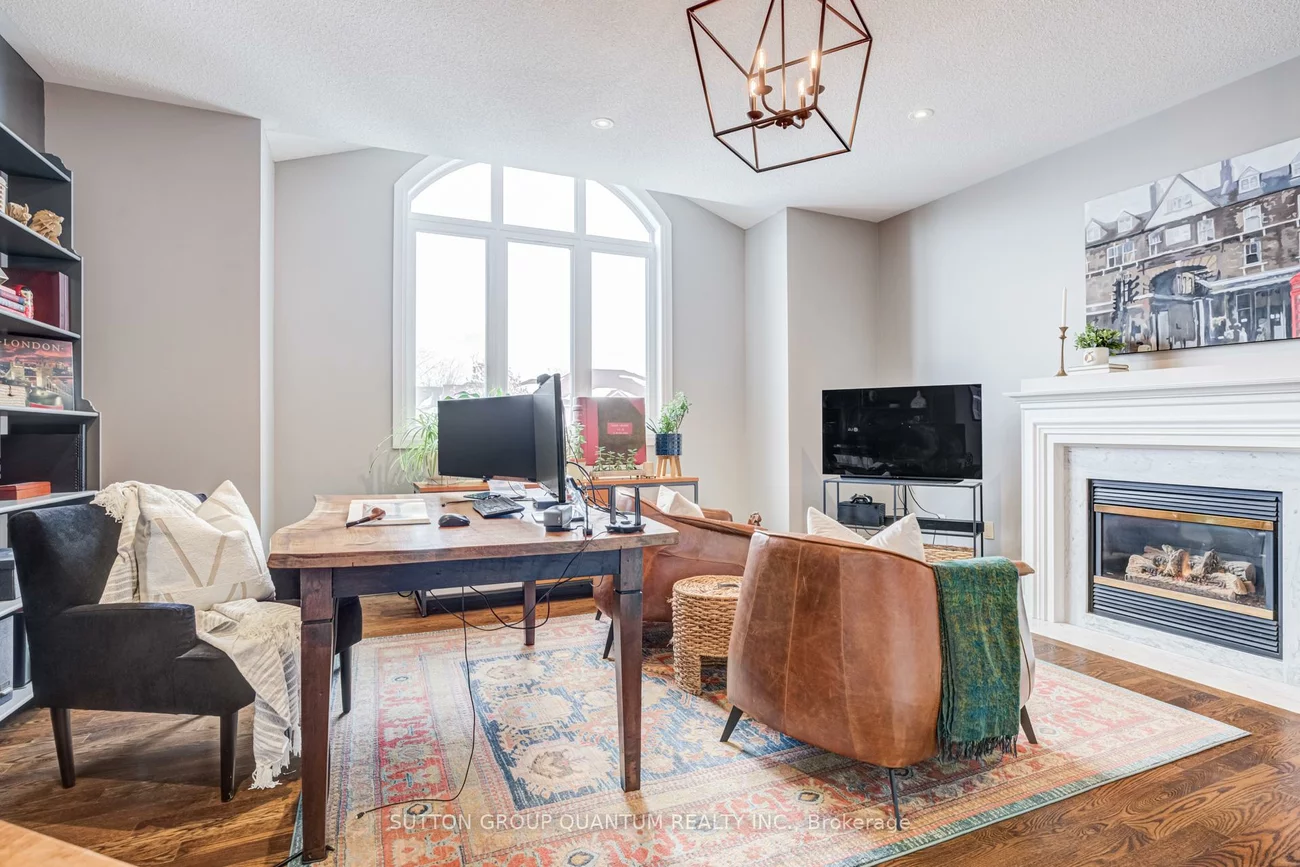 2152, Glenfield, 1022 - WT West Oak Trails, Oakville