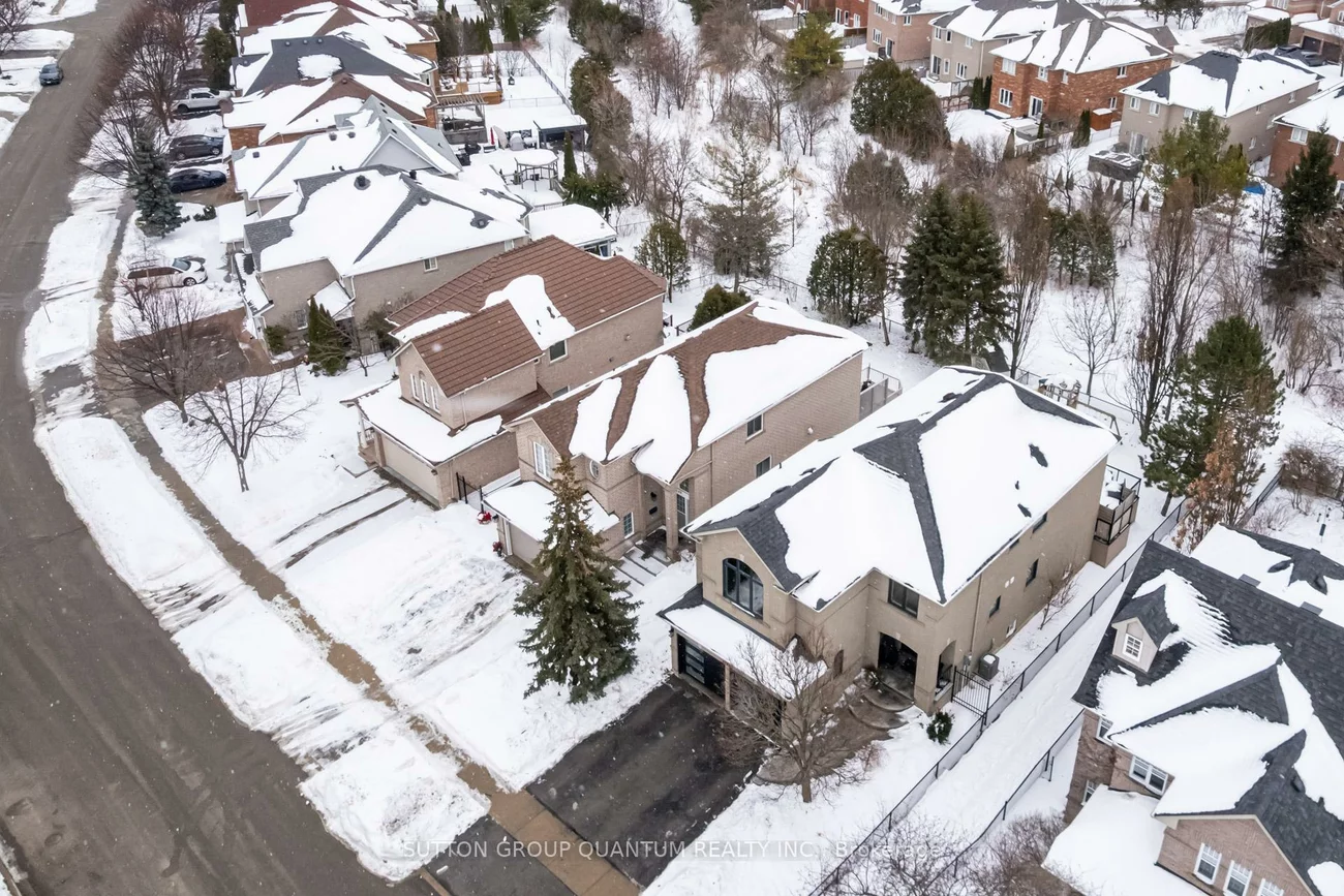 2152, Glenfield, 1022 - WT West Oak Trails, Oakville
