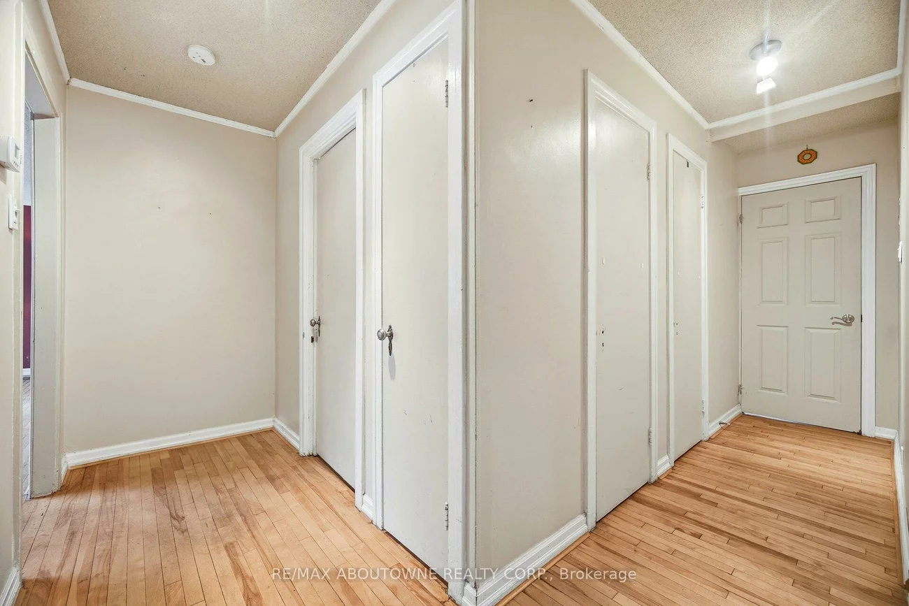 347, Queen Mary, 1002 - CO Central, Oakville