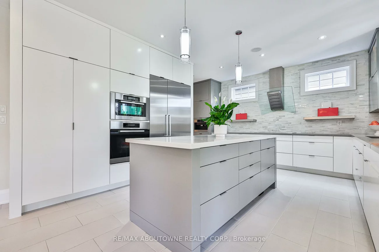 283, Jennings, 1001 - BR Bronte, Oakville