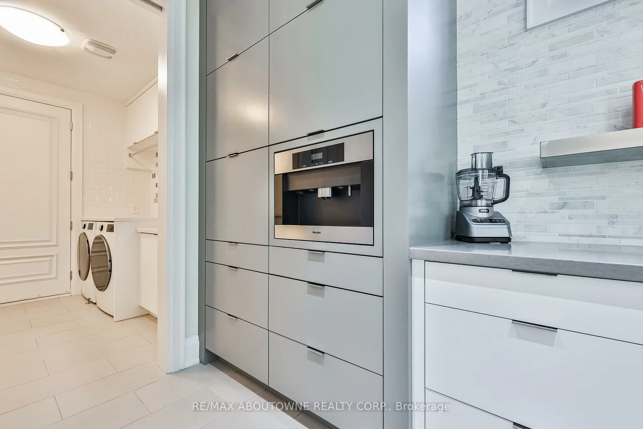 283, Jennings, 1001 - BR Bronte, Oakville