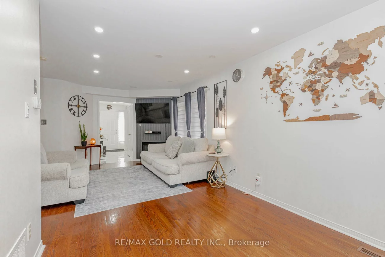 1156, Westview, 1022 - WT West Oak Trails, Oakville