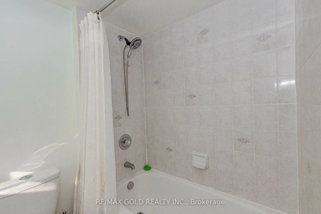 1156, Westview, 1022 - WT West Oak Trails, Oakville