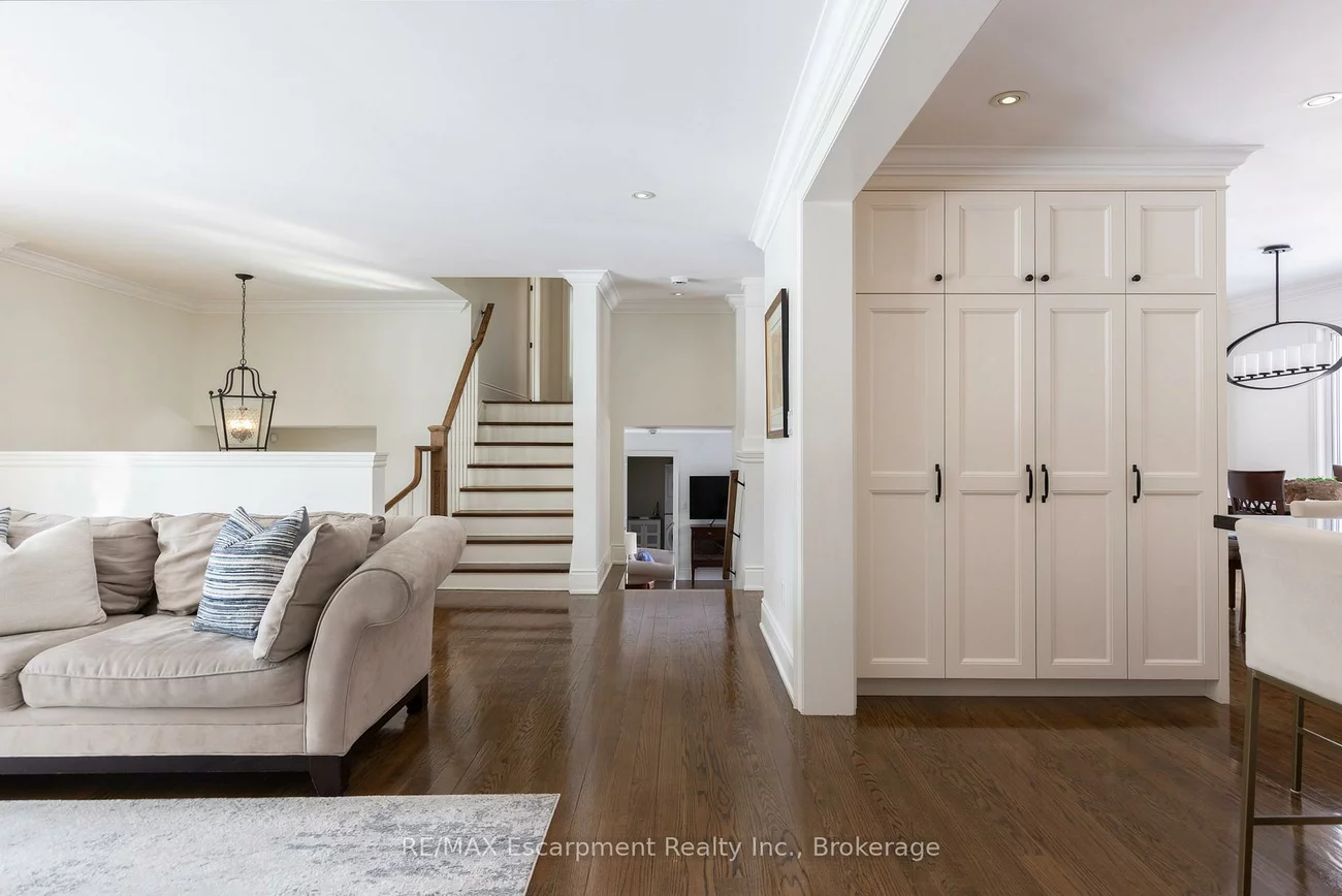 165, Walby, 1017 - SW Southwest, Oakville