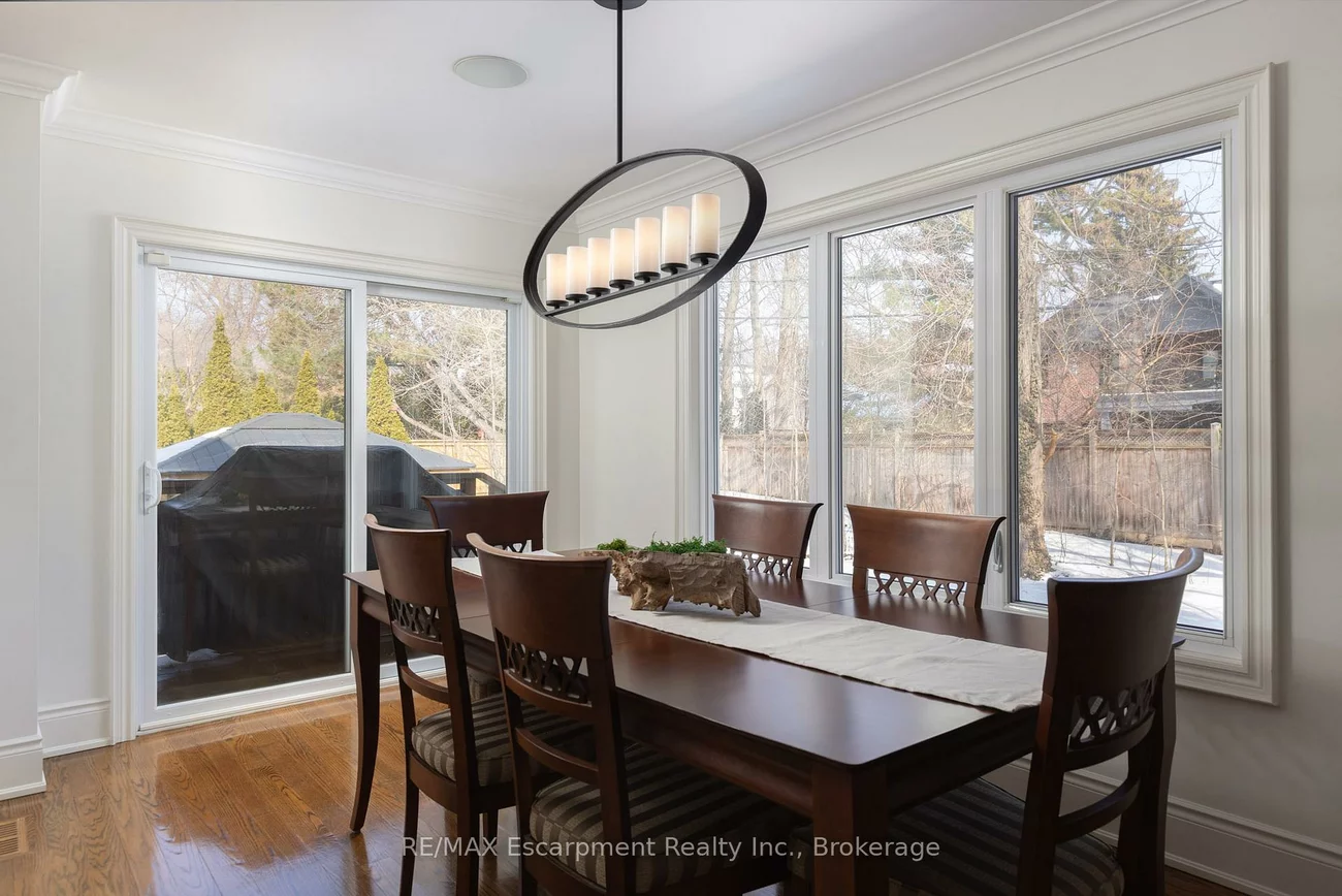 165, Walby, 1017 - SW Southwest, Oakville