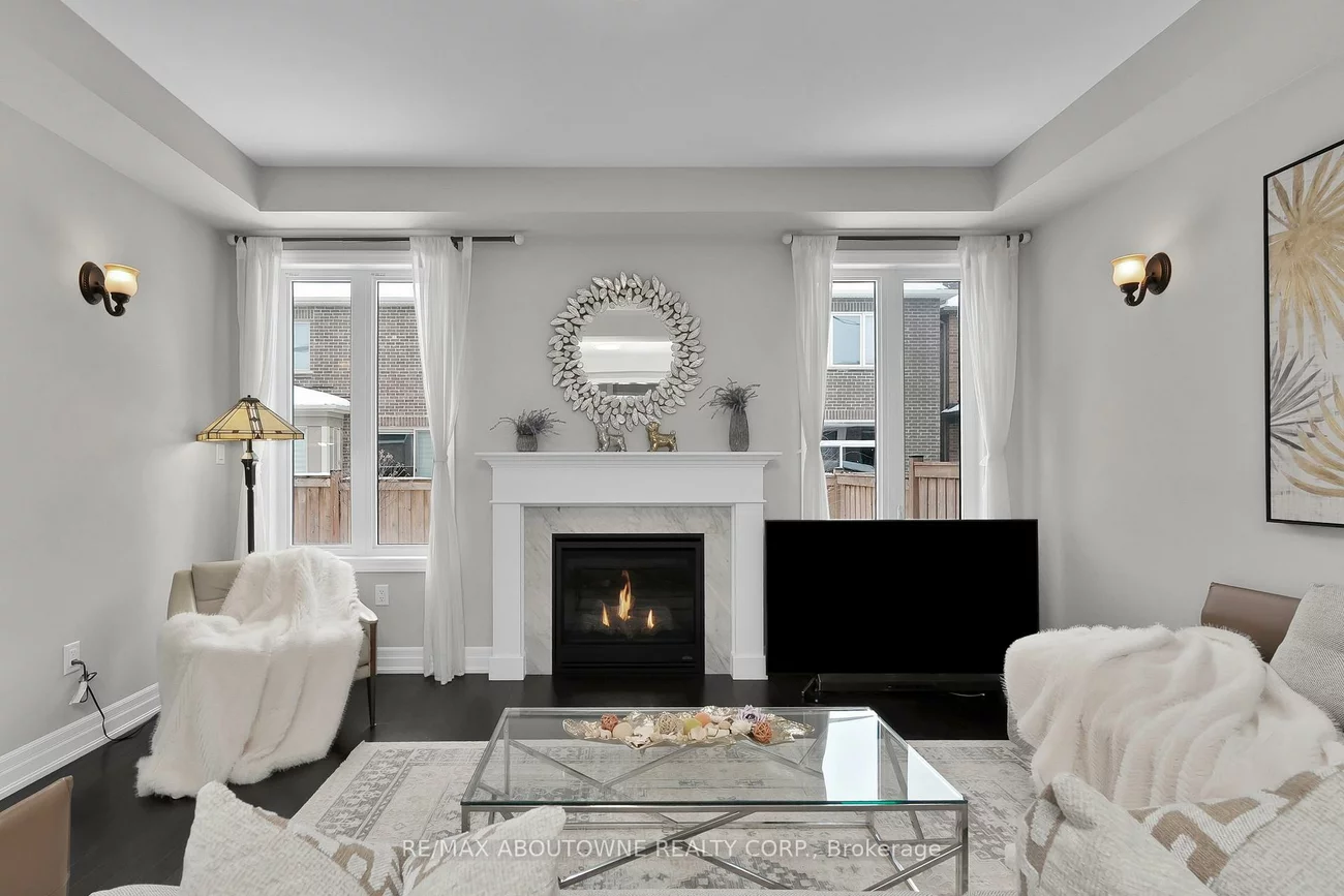 282, Bethpage, 1008 - GO Glenorchy, Oakville