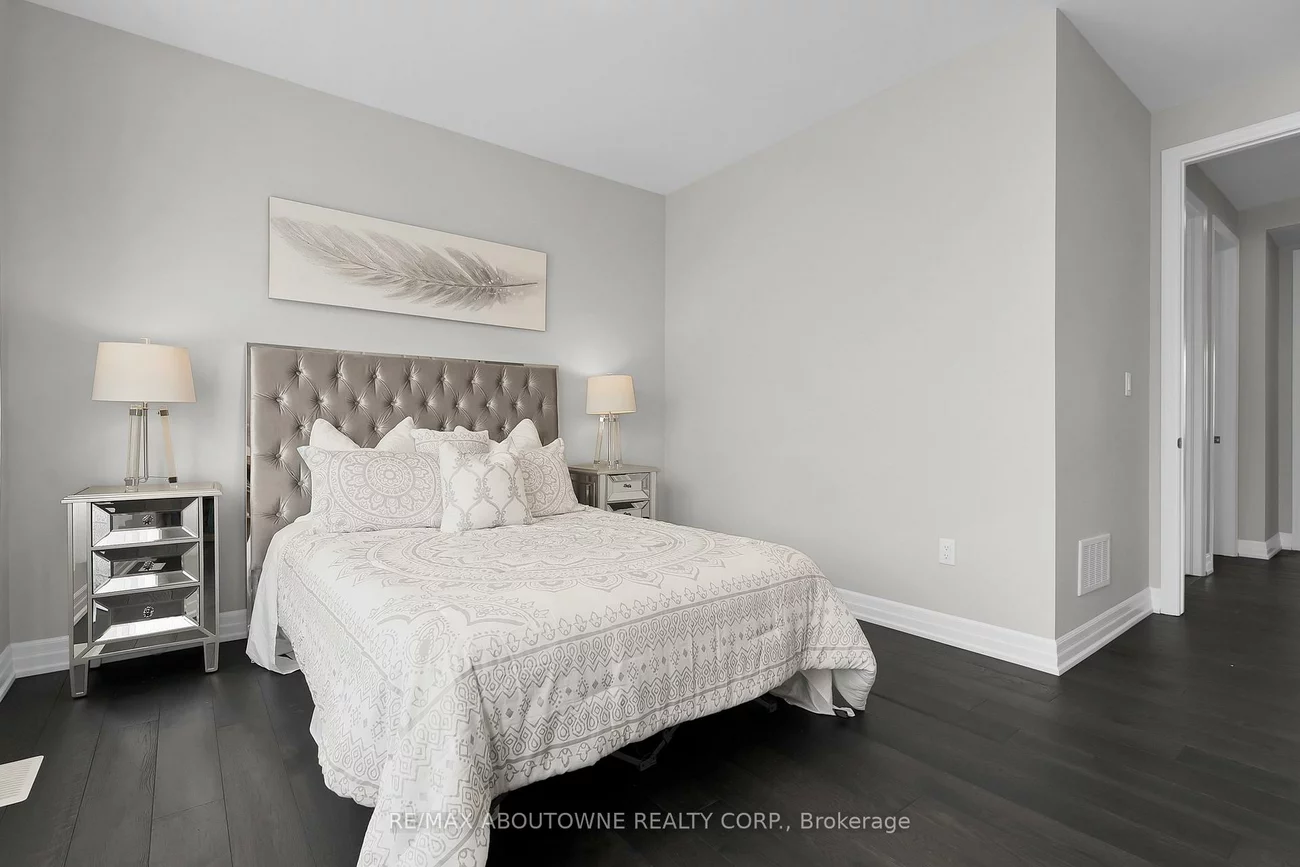 282, Bethpage, 1008 - GO Glenorchy, Oakville