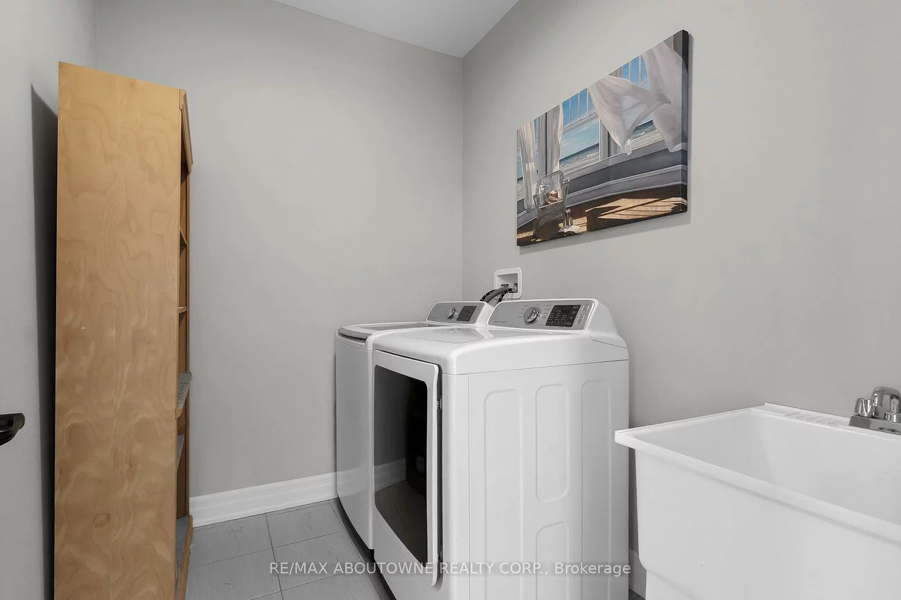 282, Bethpage, 1008 - GO Glenorchy, Oakville