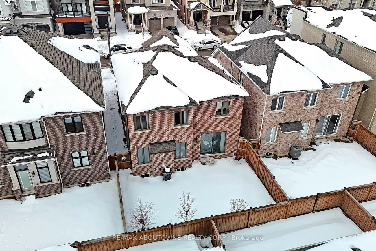 282, Bethpage, 1008 - GO Glenorchy, Oakville