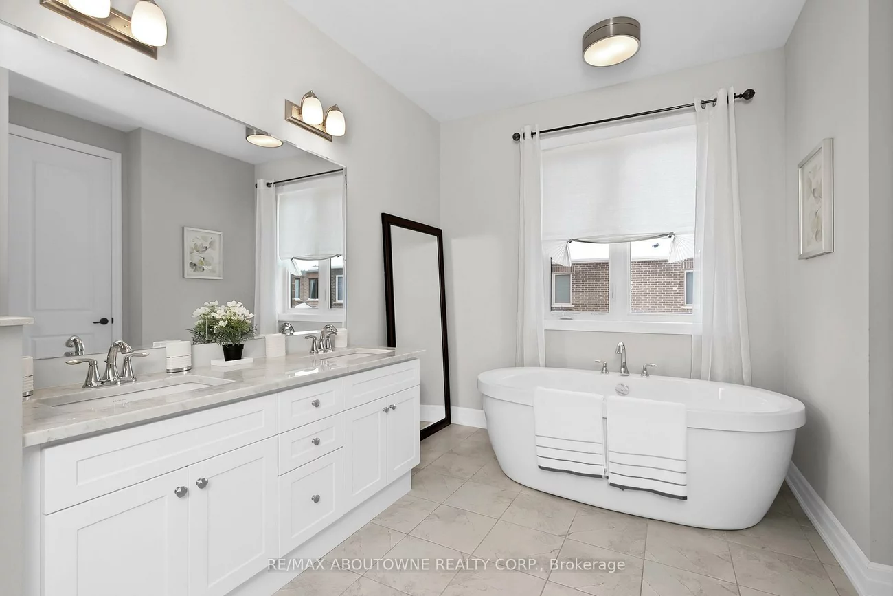 282, Bethpage, 1008 - GO Glenorchy, Oakville