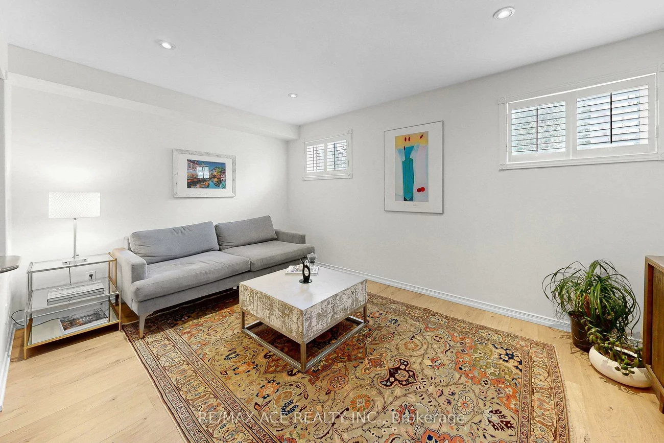 2081, Frontier, 1022 - WT West Oak Trails, Oakville