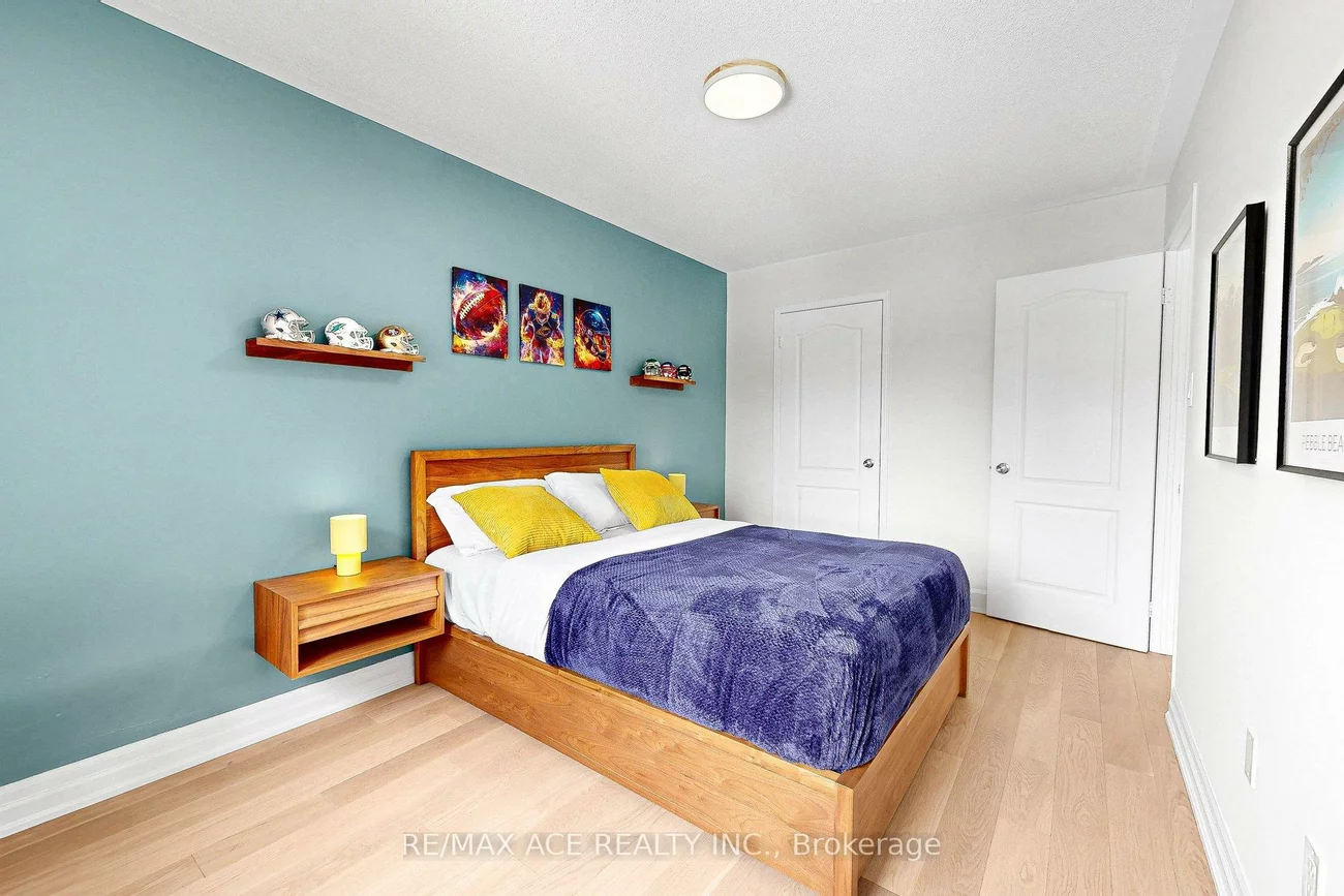 2081, Frontier, 1022 - WT West Oak Trails, Oakville