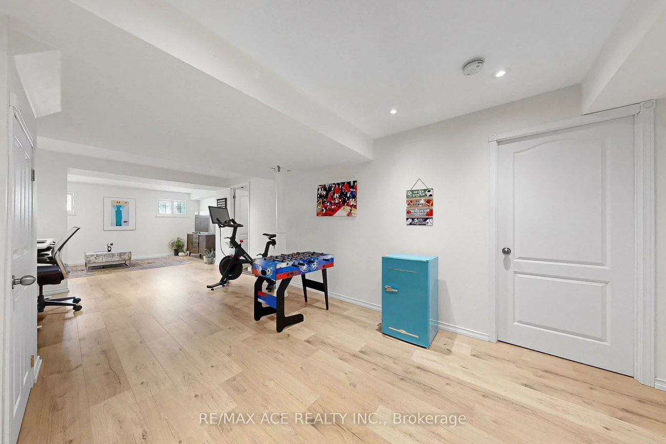 2081, Frontier, 1022 - WT West Oak Trails, Oakville