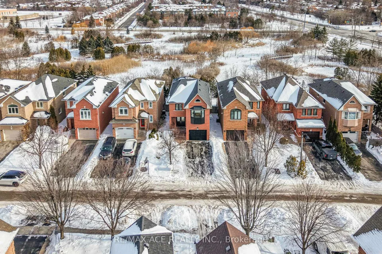 2081, Frontier, 1022 - WT West Oak Trails, Oakville