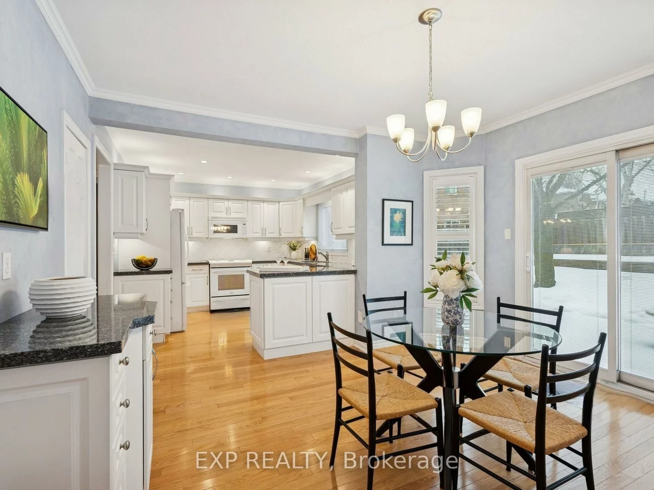 209, Nottingham, 1003 - CP College Park, Oakville