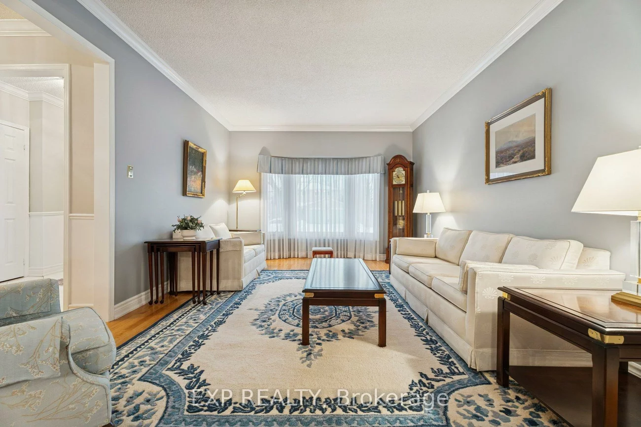 209, Nottingham, 1003 - CP College Park, Oakville