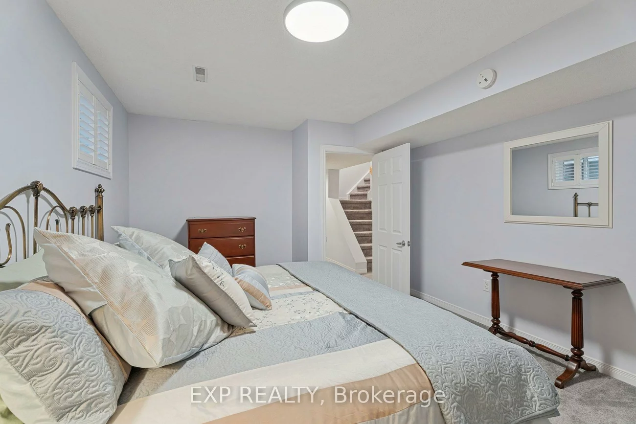 209, Nottingham, 1003 - CP College Park, Oakville