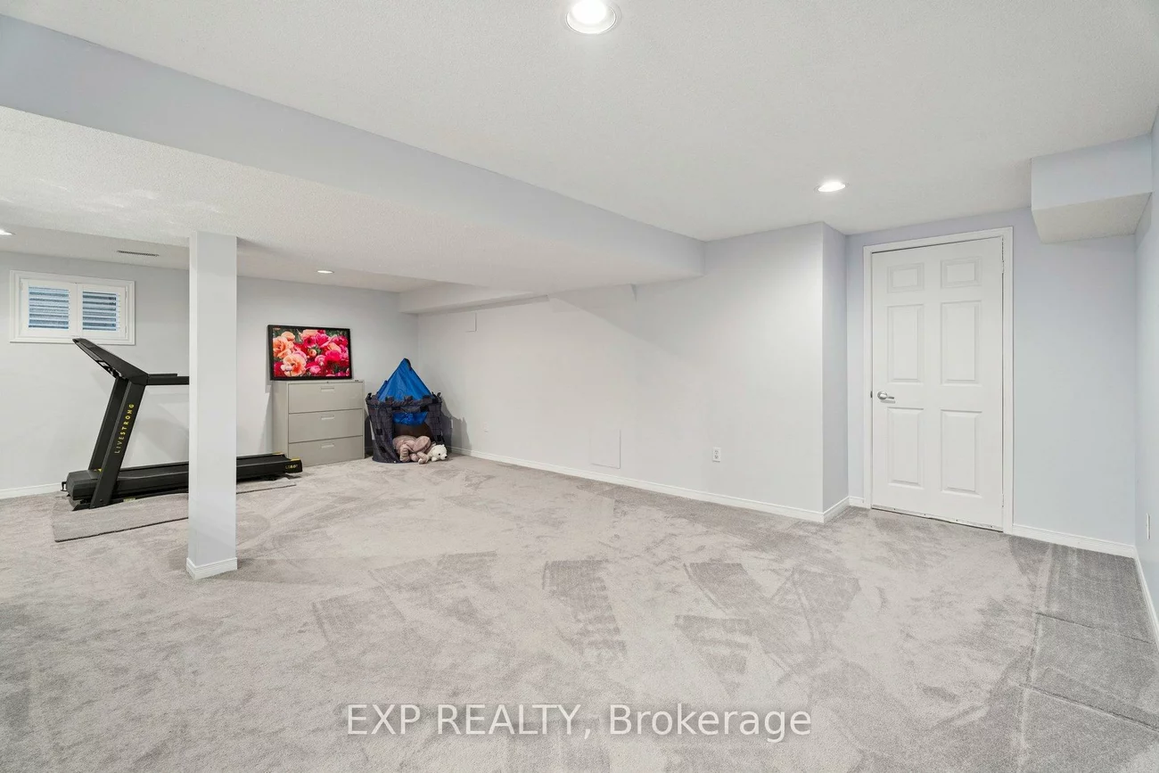 209, Nottingham, 1003 - CP College Park, Oakville