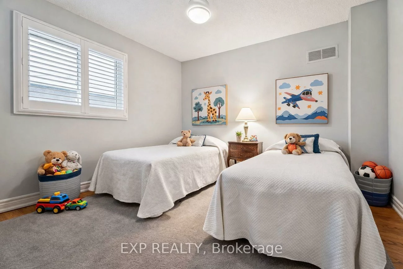 209, Nottingham, 1003 - CP College Park, Oakville