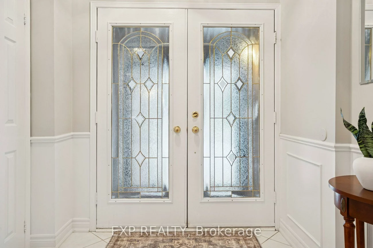 209, Nottingham, 1003 - CP College Park, Oakville