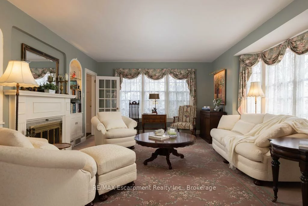 74, Howard, 1013 - OO Old Oakville, Oakville