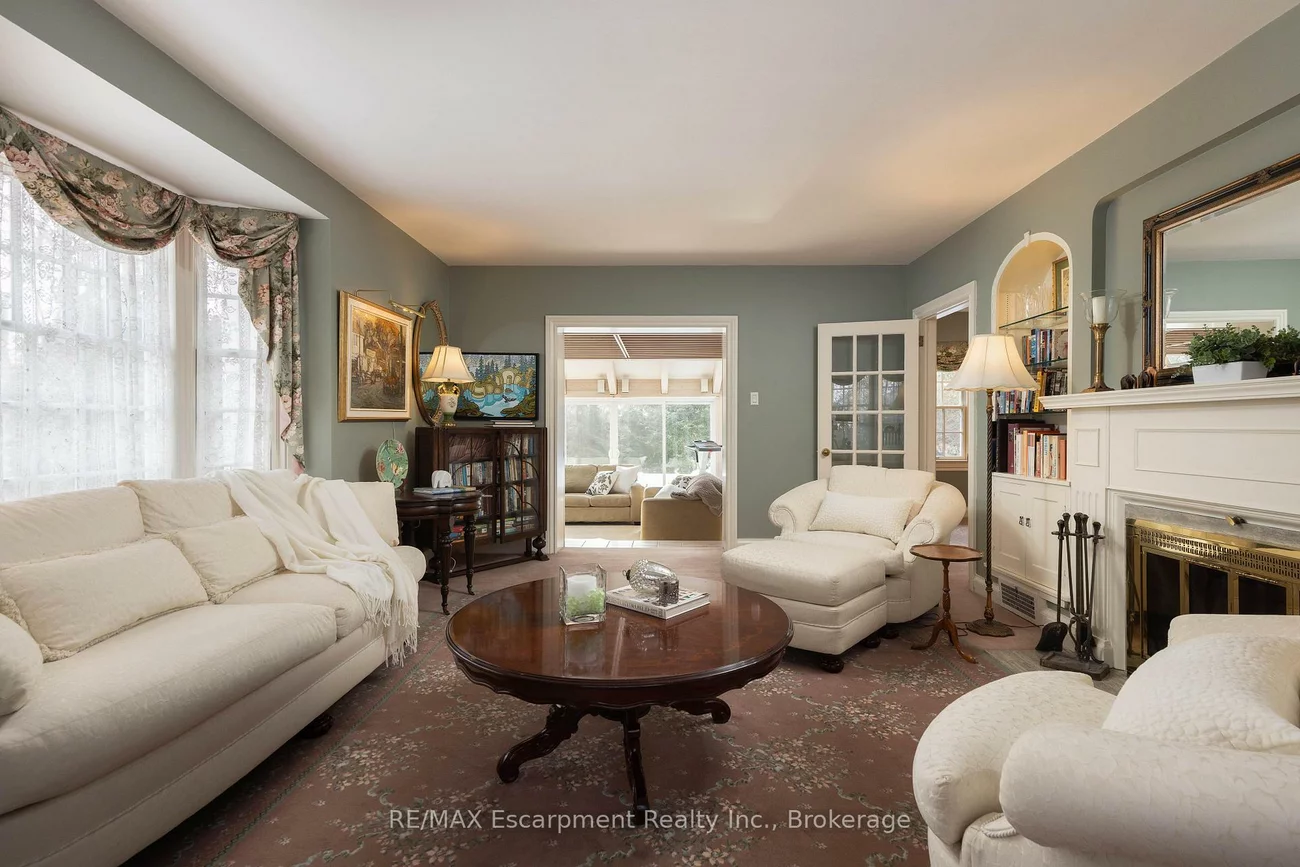 74, Howard, 1013 - OO Old Oakville, Oakville