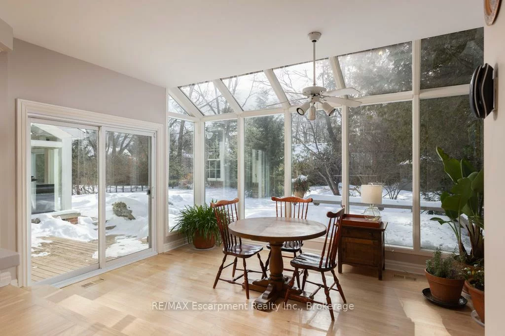 74, Howard, 1013 - OO Old Oakville, Oakville