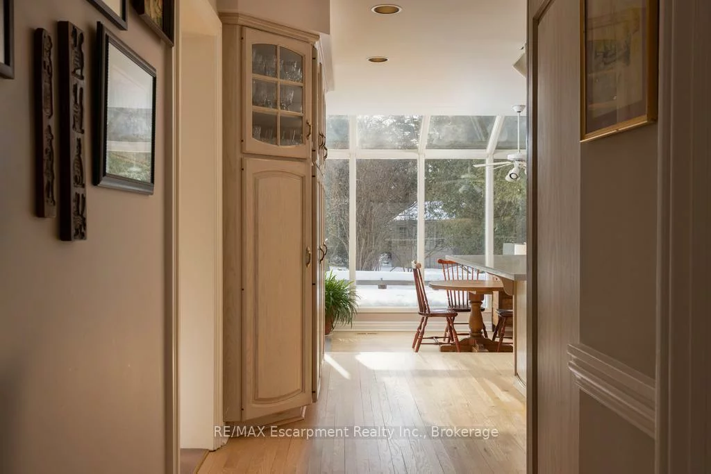 74, Howard, 1013 - OO Old Oakville, Oakville