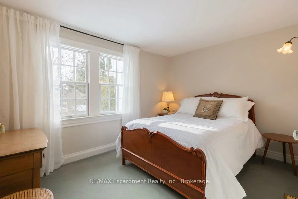 74, Howard, 1013 - OO Old Oakville, Oakville