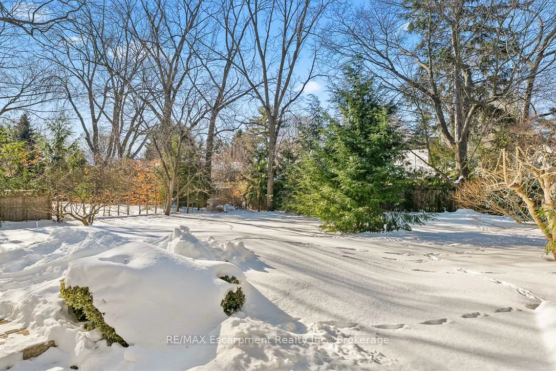 74, Howard, 1013 - OO Old Oakville, Oakville