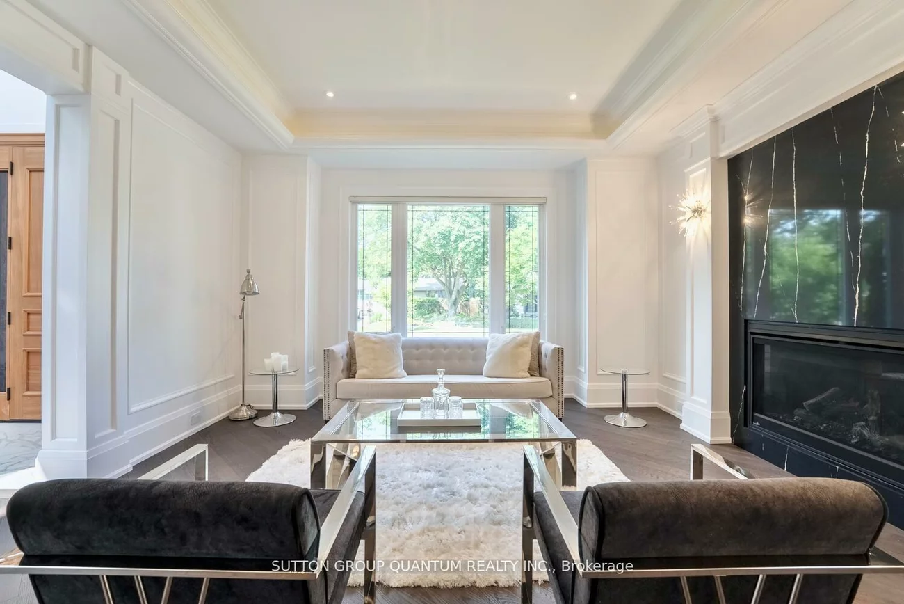 1486, Pembroke, 1003 - CP College Park, Oakville