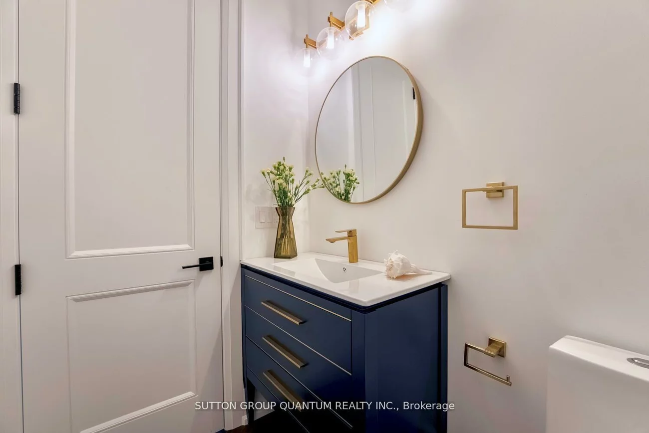 1486, Pembroke, 1003 - CP College Park, Oakville