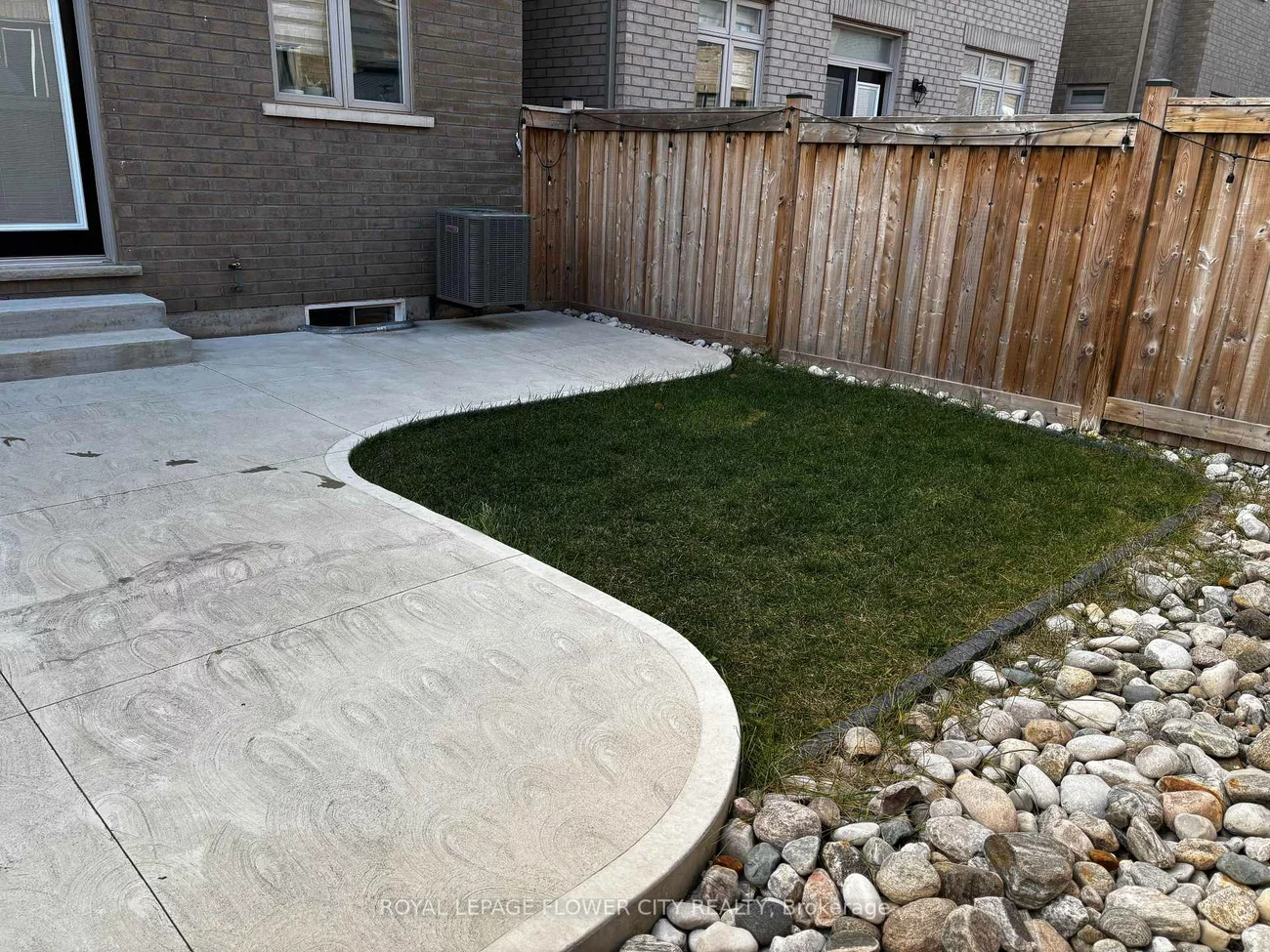 3379, Post, 1008 - GO Glenorchy, Oakville