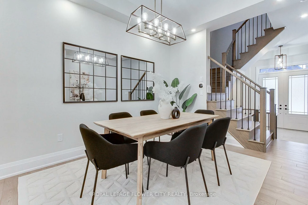 3379, Post, 1008 - GO Glenorchy, Oakville